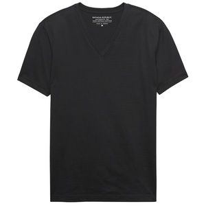 Banana Republic men’s black v-neck authentic tee